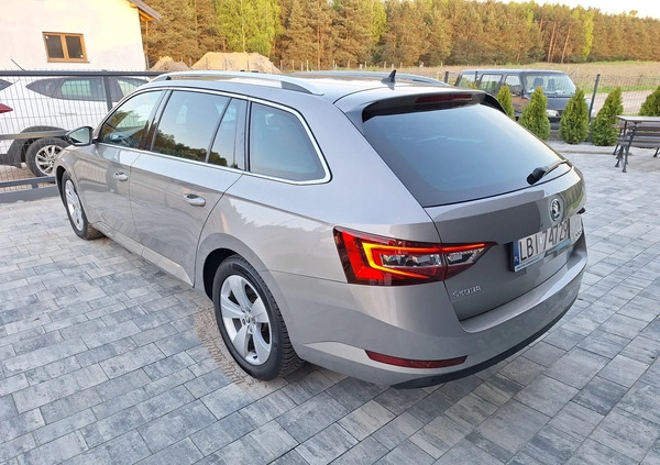 Skoda Superb cena 60900 przebieg: 254100, rok produkcji 2016 z Miasteczko Śląskie małe 596